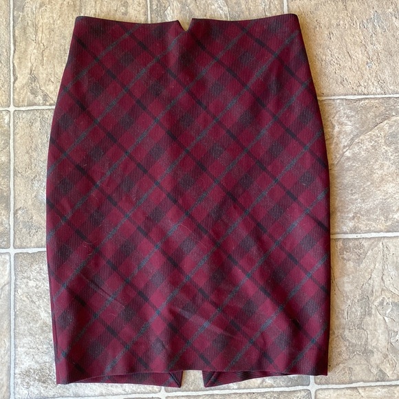 Maroon and plaid Express skirt - Picture 1 of 3